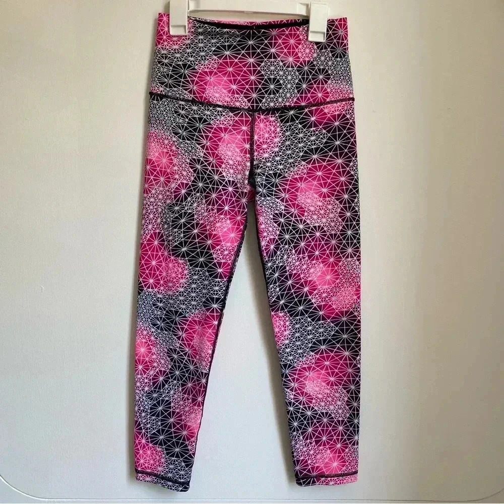 3/$39 Victoria’s Secret VSX Sport capri leggings XS